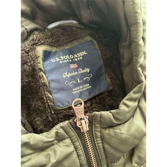 U.S. Polo Assn. women’s  Green Puffer Jacket with‎ Hood Size L Casual - Picture 3 of 10